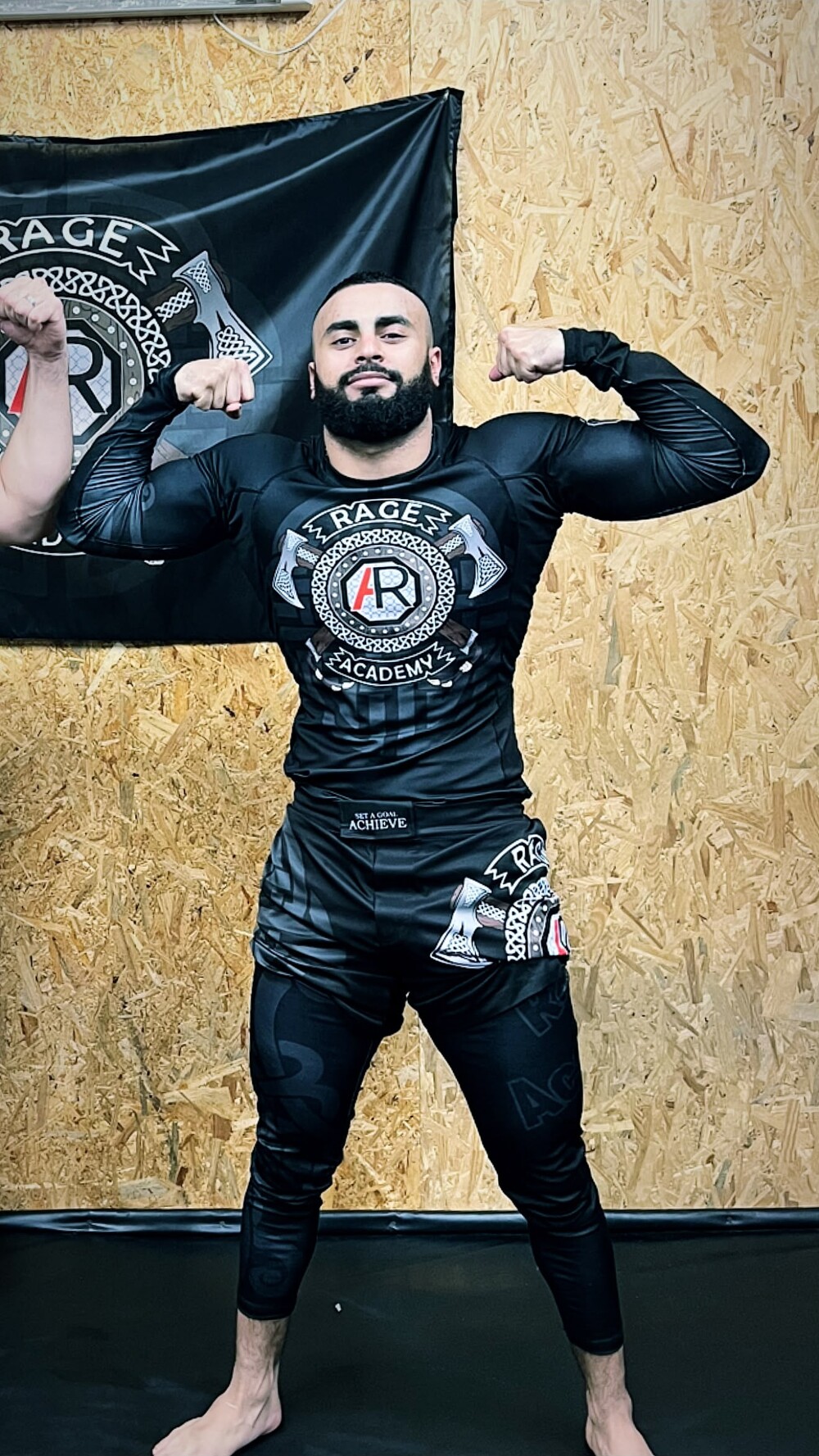 Brahim Bydamen with Rage Academy — training